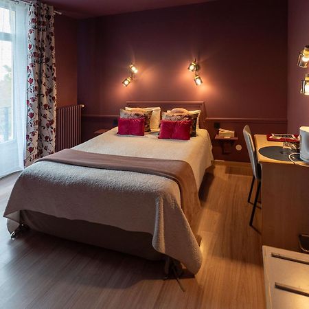 Hotel Des Dauphins Bourgoin-Jallieu Eksteriør bilde