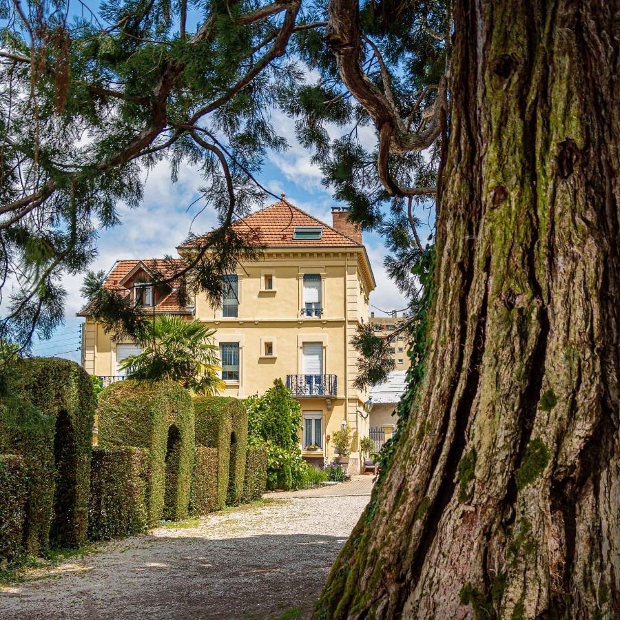 Hotel Des Dauphins Bourgoin-Jallieu Eksteriør bilde