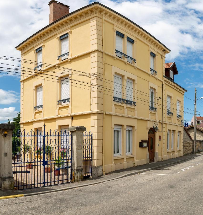 Hotel Des Dauphins Bourgoin-Jallieu Eksteriør bilde
