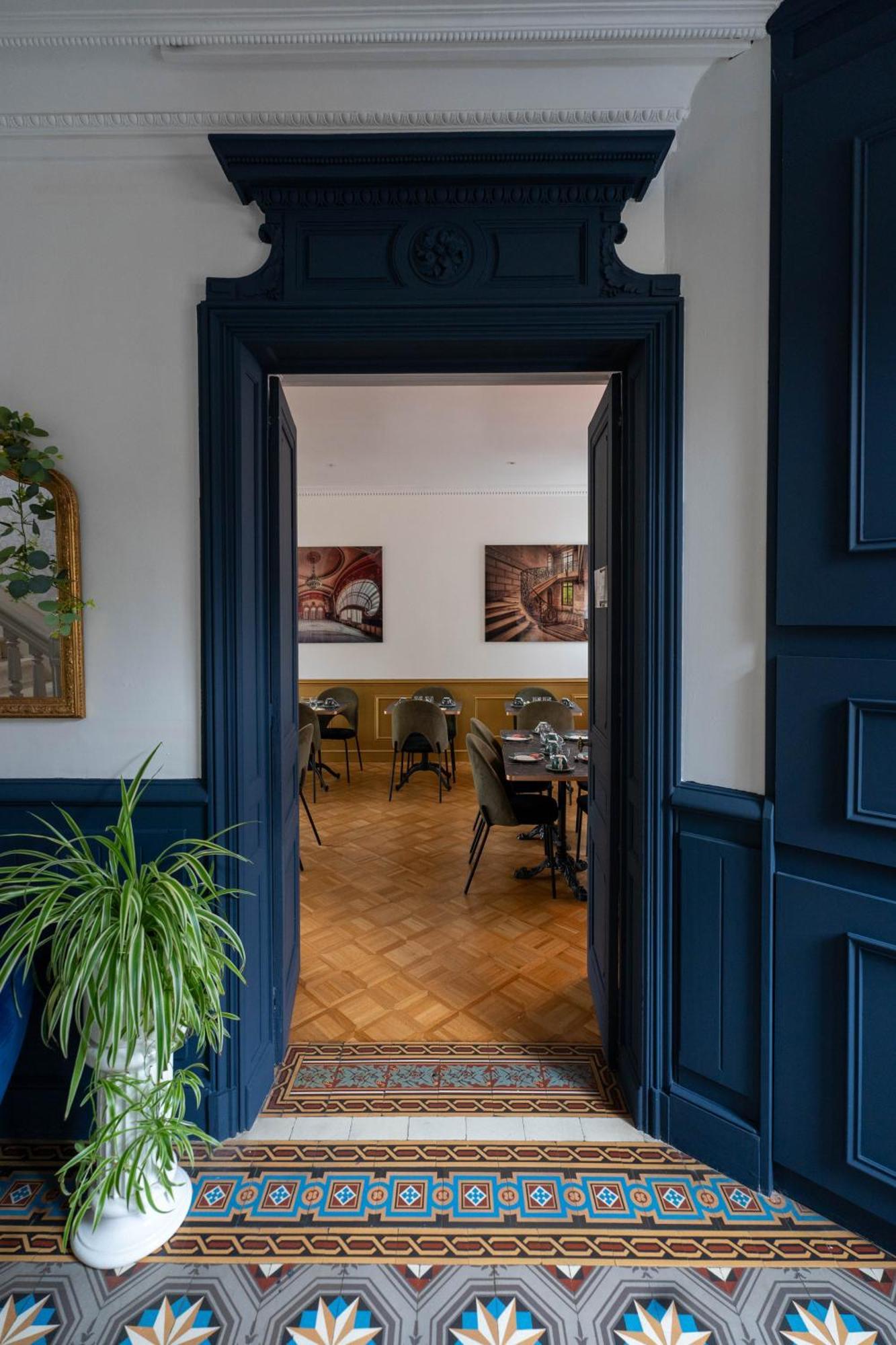 Hotel Des Dauphins Bourgoin-Jallieu Eksteriør bilde