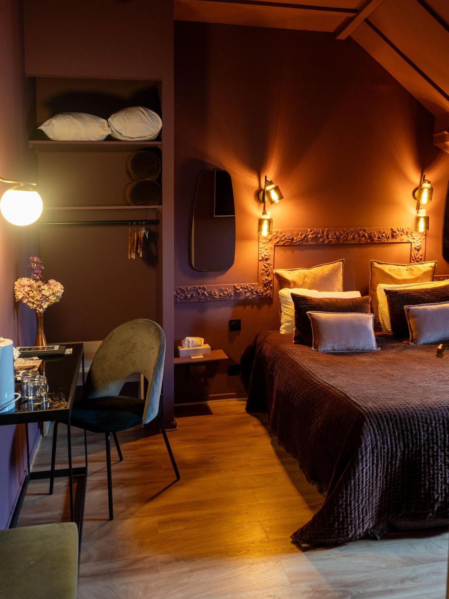 Hotel Des Dauphins Bourgoin-Jallieu Eksteriør bilde